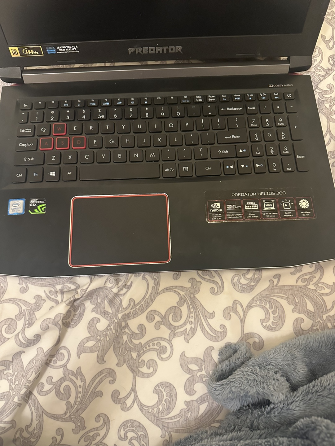 Acer Predator Helios 300 Gaming Laptop - photo 2