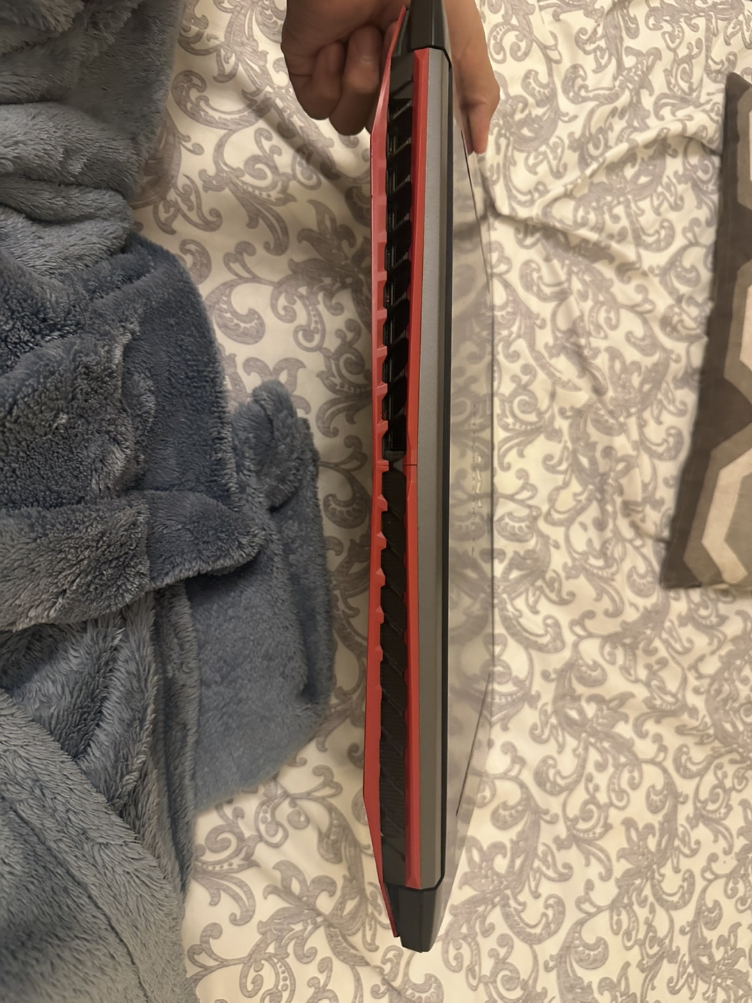 Acer Predator Helios 300 Gaming Laptop - photo 3