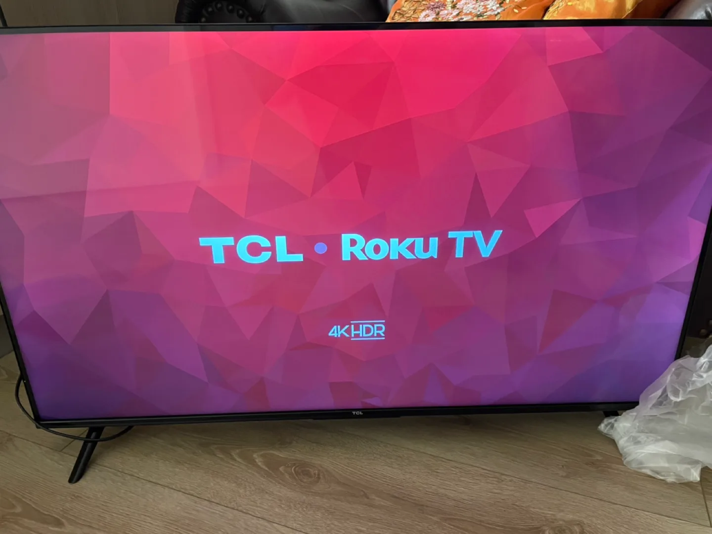 43” TCL Roku smart TV image indicator(5)