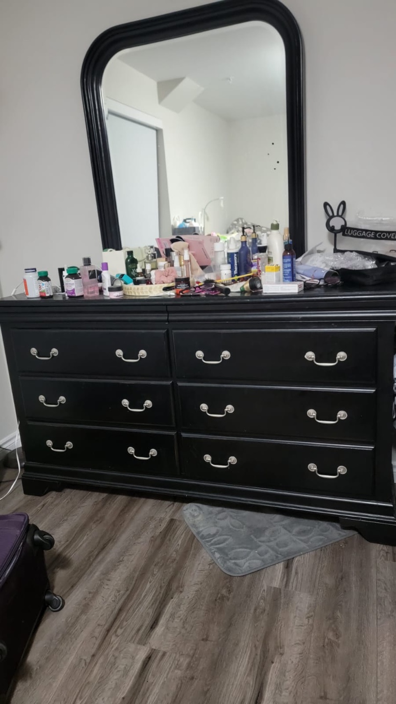 Black dresser with 6 drawers