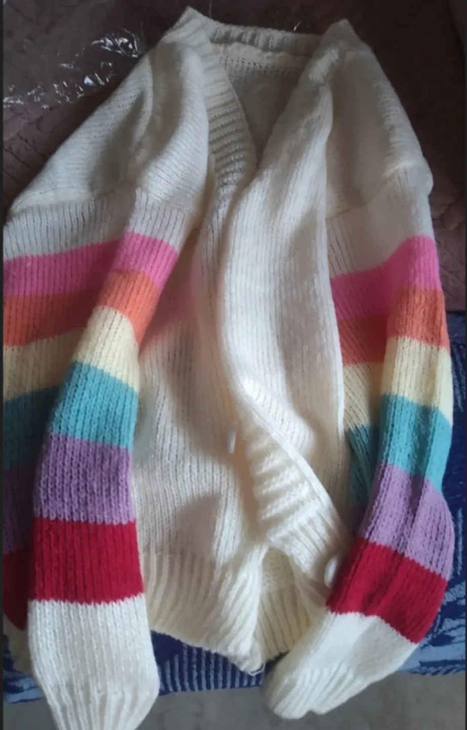 Soft light weight knitted cardigan (Brand new) image indicator(4)