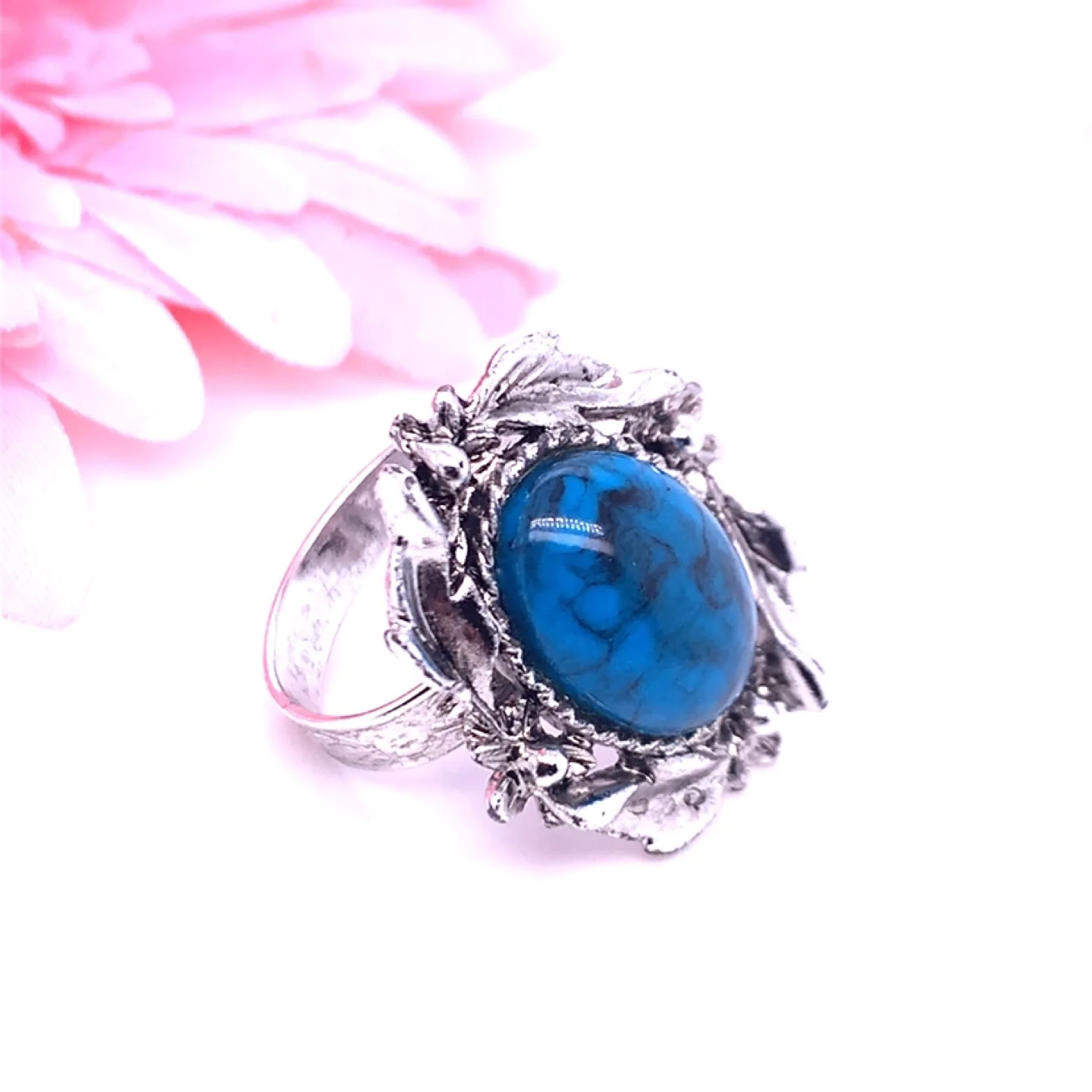 Vintage Silver Tone Ring with Turquoise Stone image indicator(4)