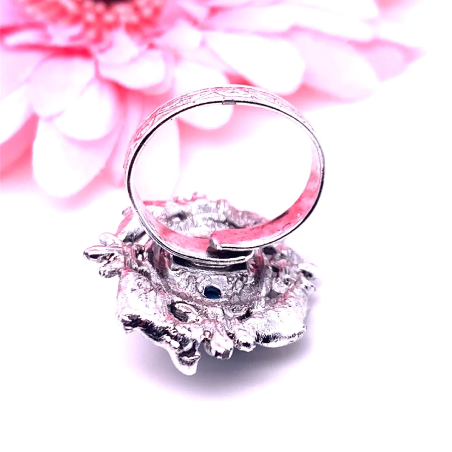 Vintage Silver Tone Ring with Turquoise Stone image indicator(6)