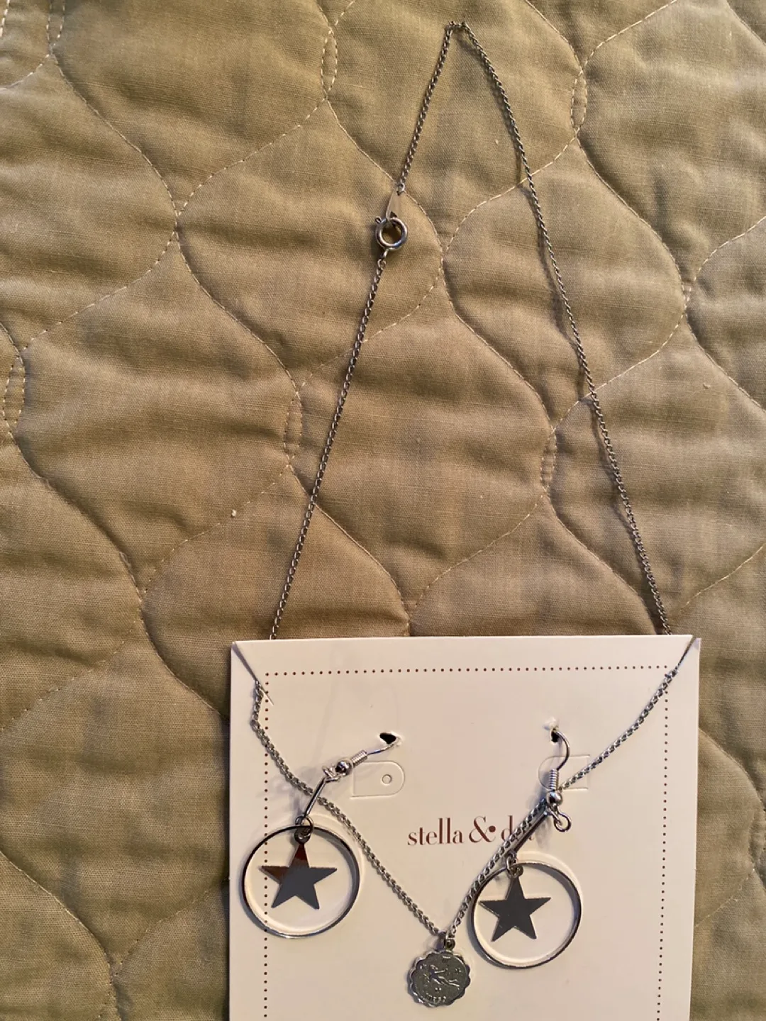 Virgo Necklace and star Earrings Set image indicator(4)