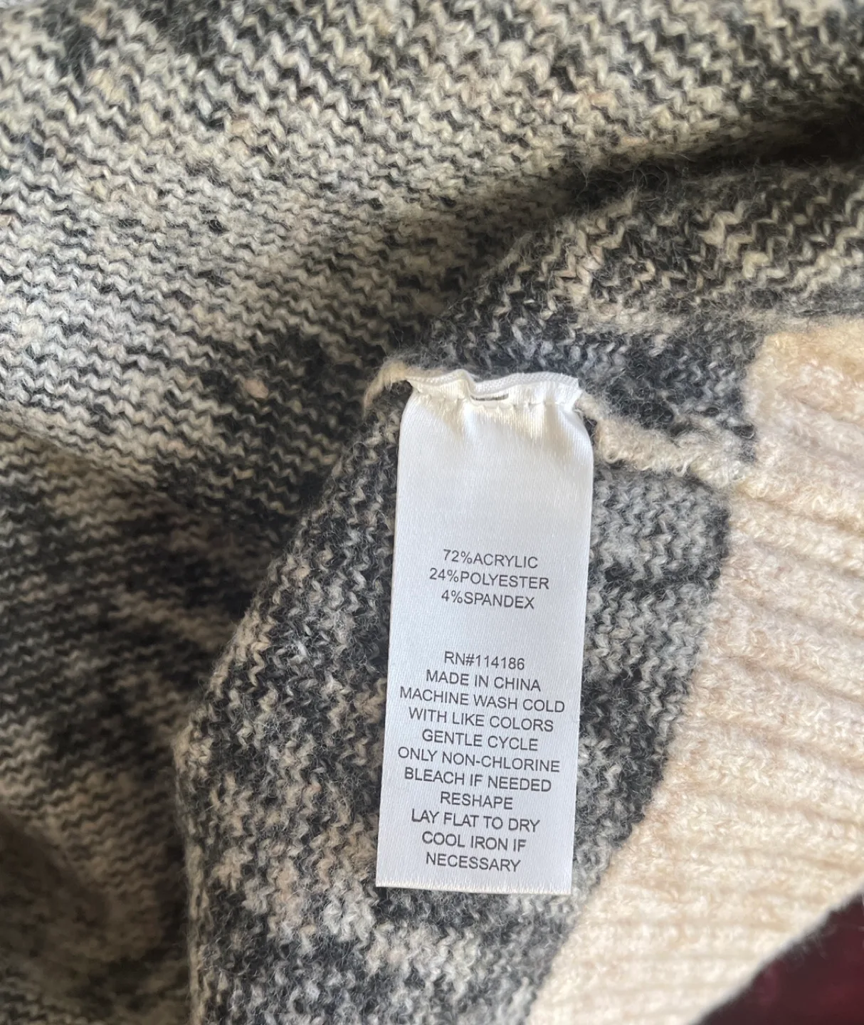 Super warm Floral Sweater image indicator(4)