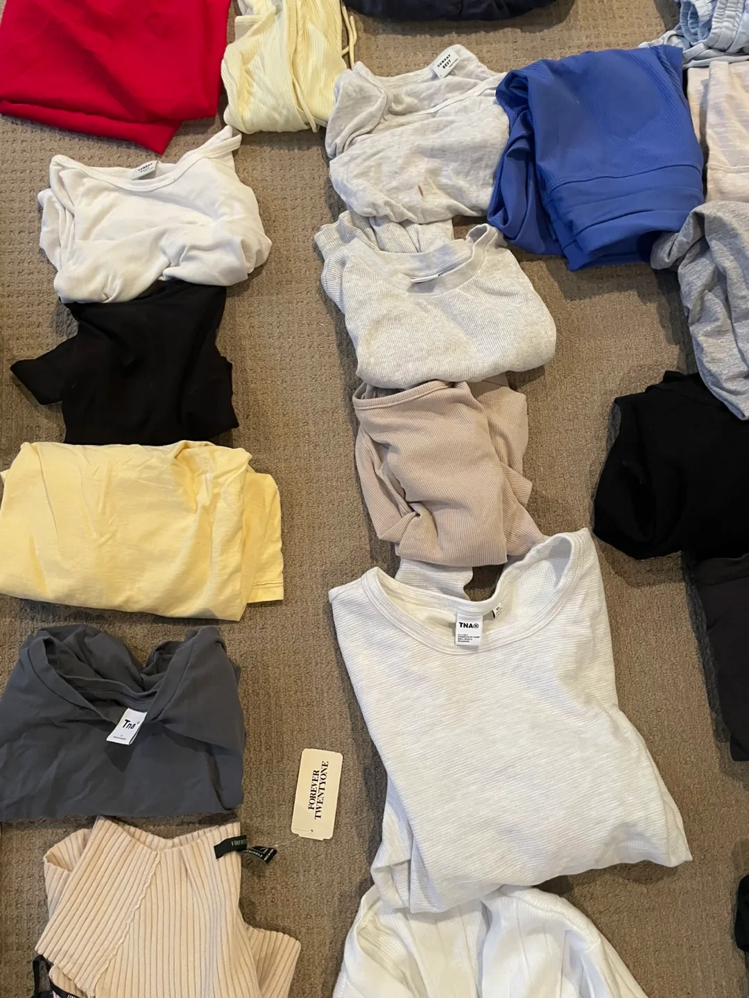 Women's Clothing Bundle image indicator(7)