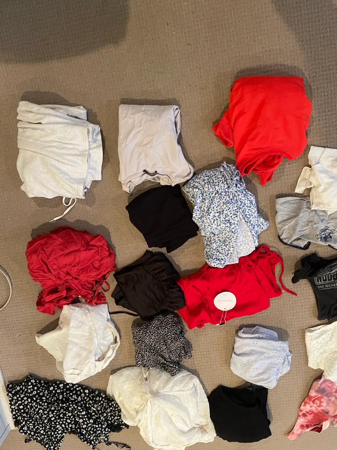 Women's Clothing Bundle image indicator(4)