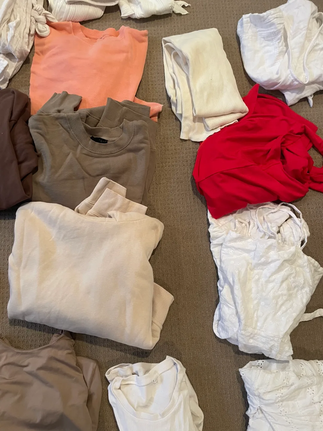 Women's Clothing Bundle 40 pieces image indicator(5)