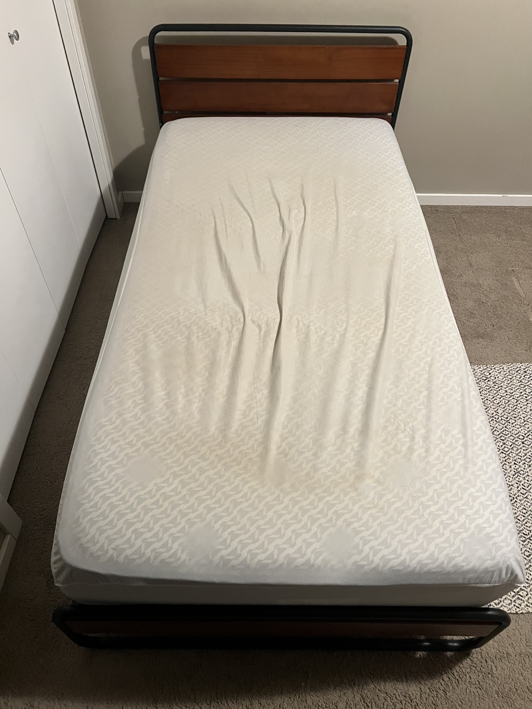 Twin XL Metal Bed Frame and Serta mattress - photo 4