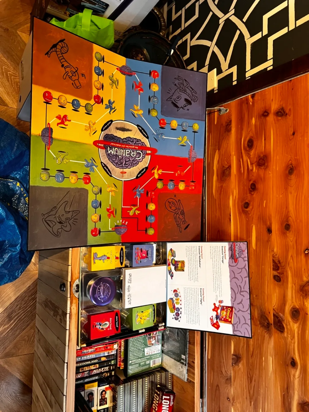 Cranium -CANADIAN EDITION The Game for Your Whole Brain image indicator(5)