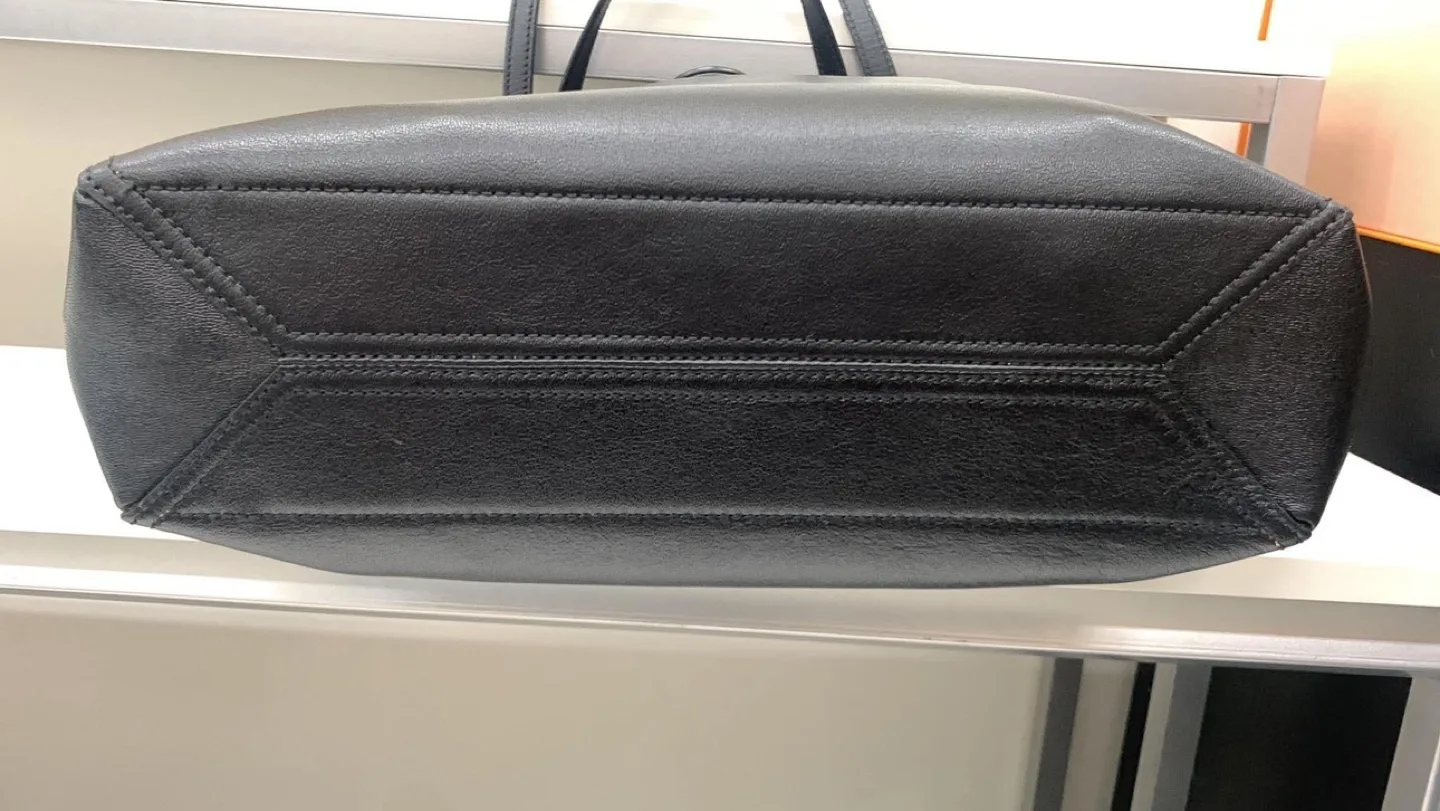 Gucci Black Leather Tote Bag image indicator(2)