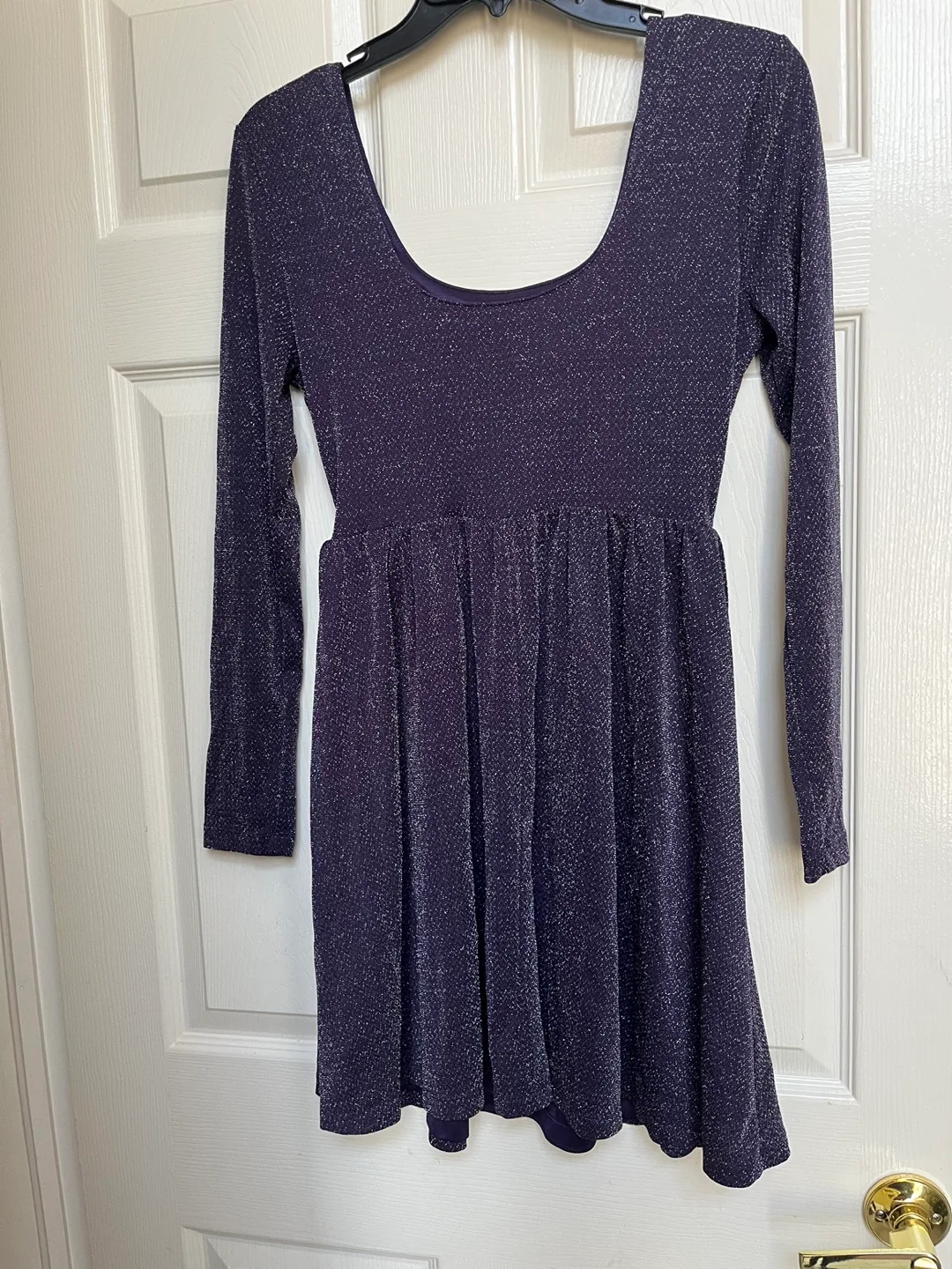 g-27 sparkly dress image indicator(2)