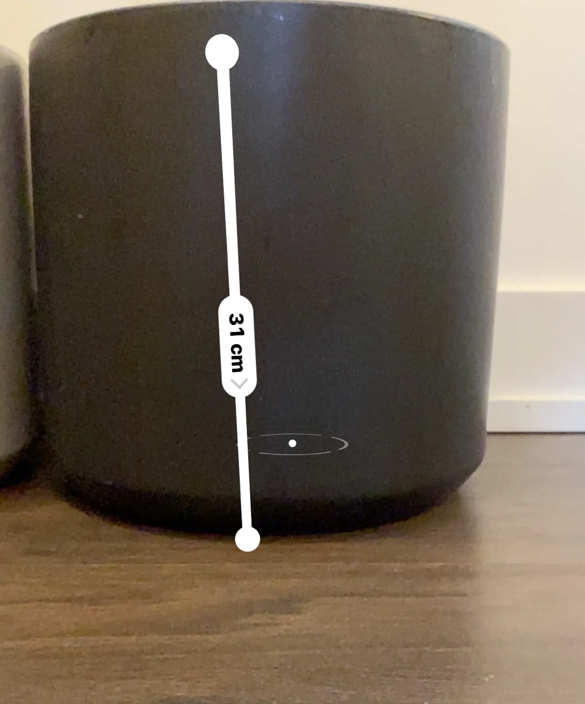 Two Large Ceramic Plant Pots image indicator(7)