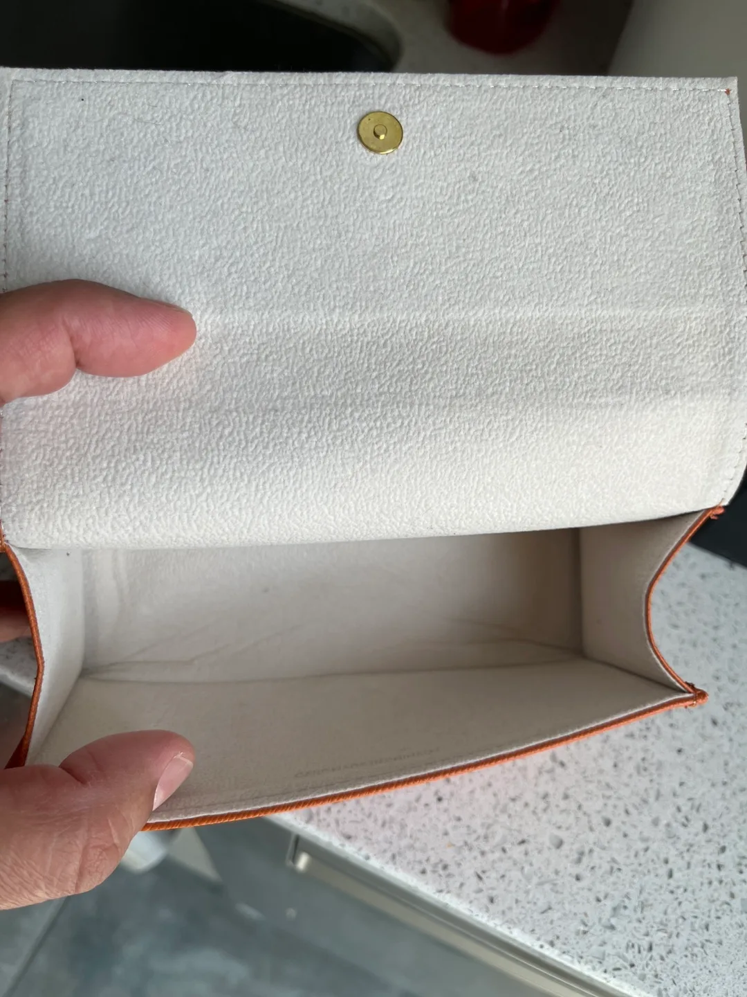 Empty Tory Burch sunglasses case - new image indicator(4)
