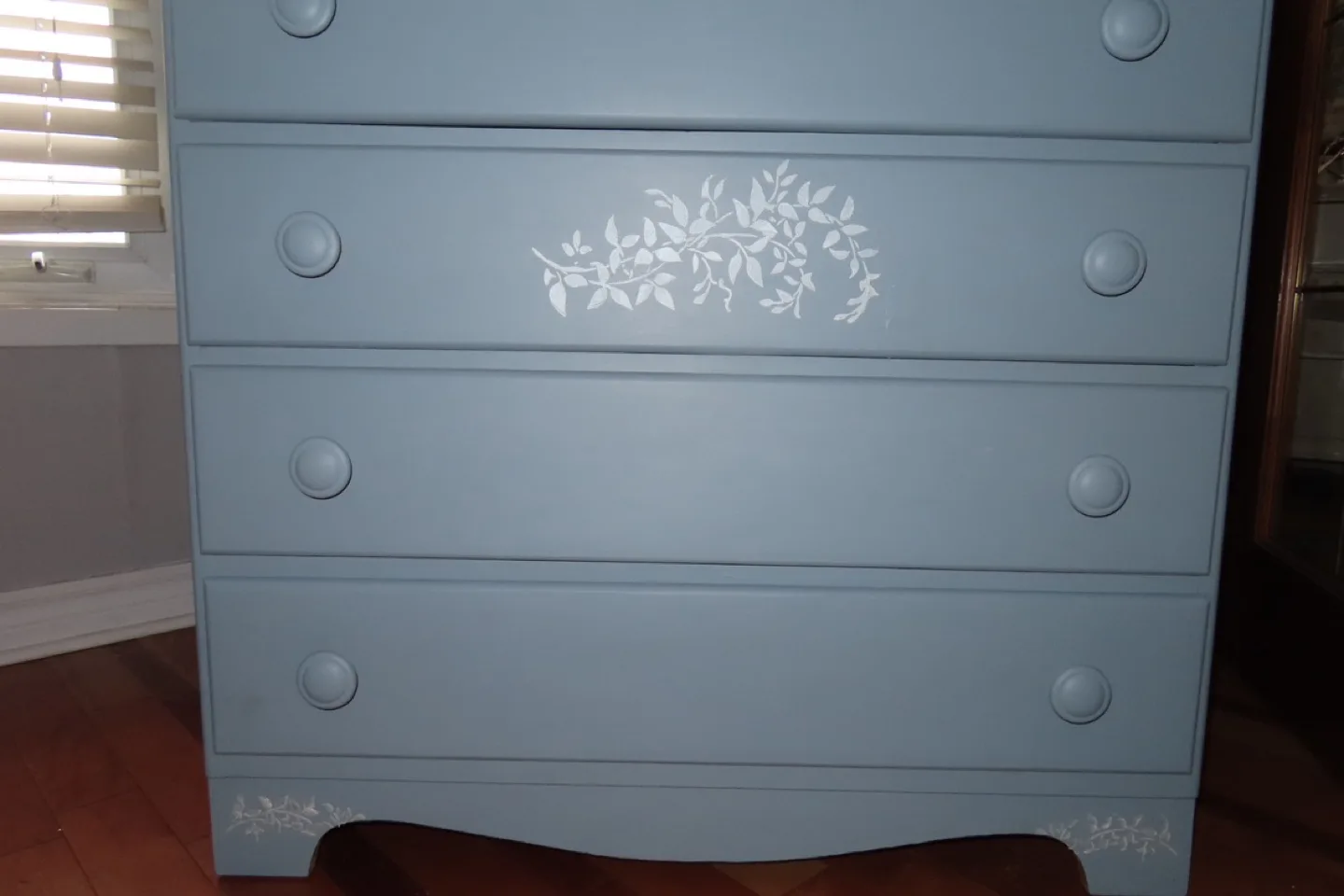 Shabby chic four drawer dresser image indicator(2)