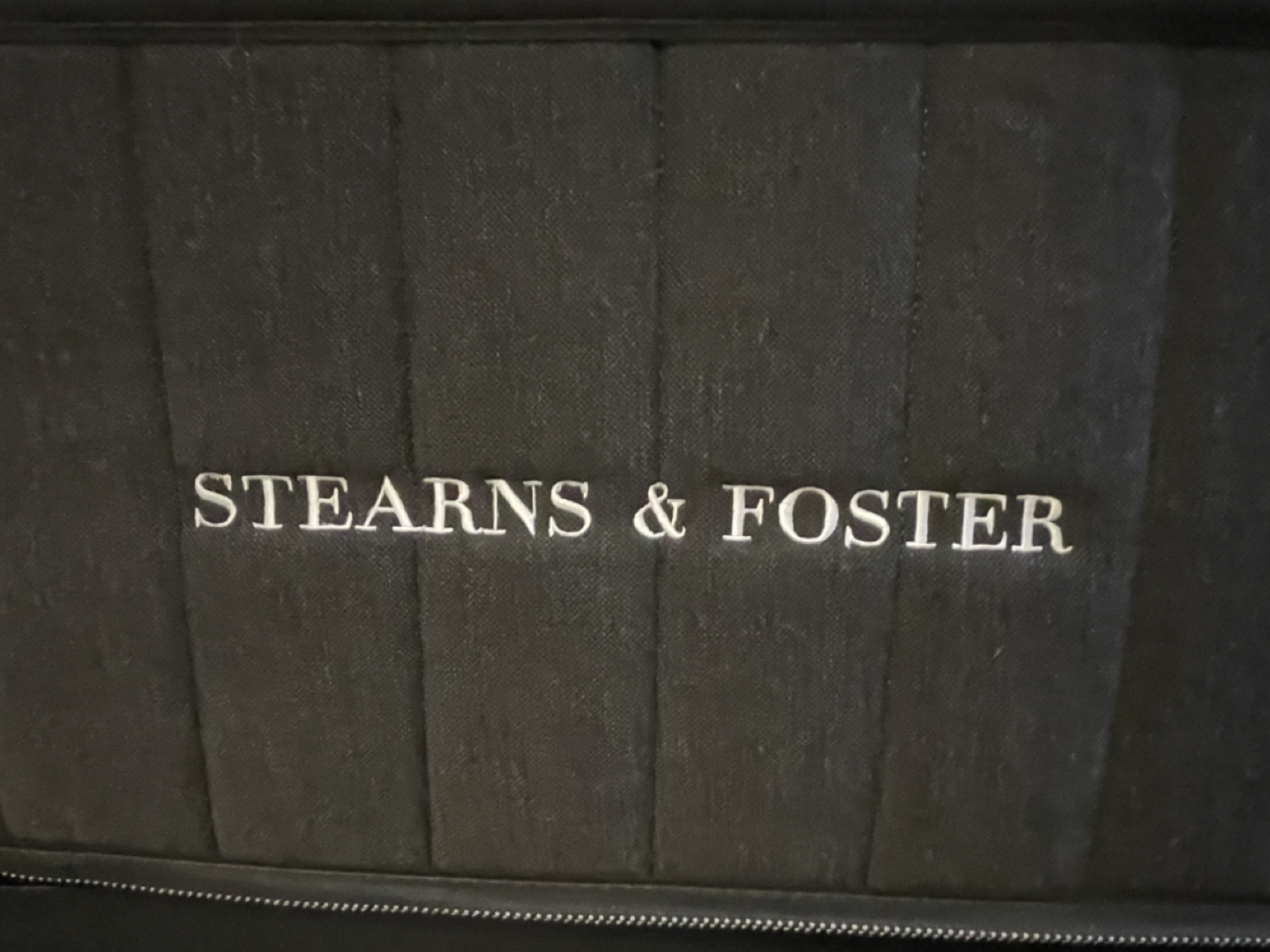 LUXURY- Stearns & Foster Founders*King* PLUSH pillow top - photo 3