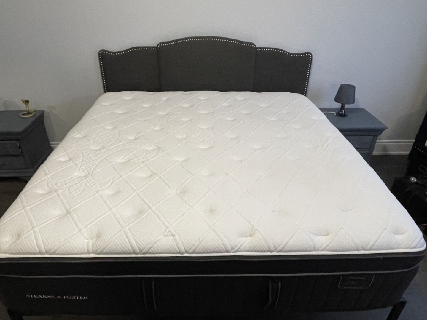 LUXURY- Stearns & Foster Founders*King* PLUSH pillow top