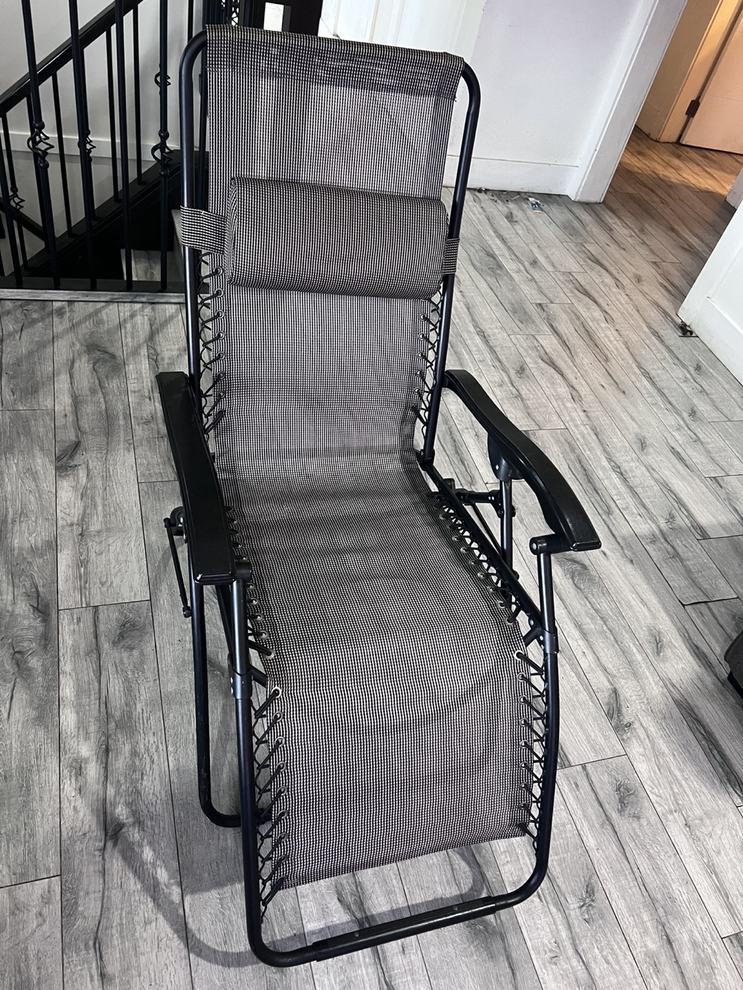 Zero Gravity Lounge Chair/ Sun Deck Chair - photo 2