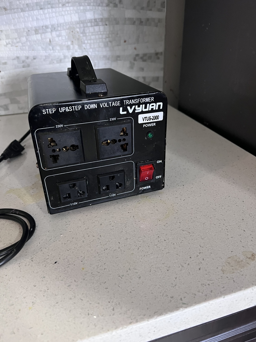 Step Up/ Step Down Voltage Transformer 110V/ 220V- 2000 Watt