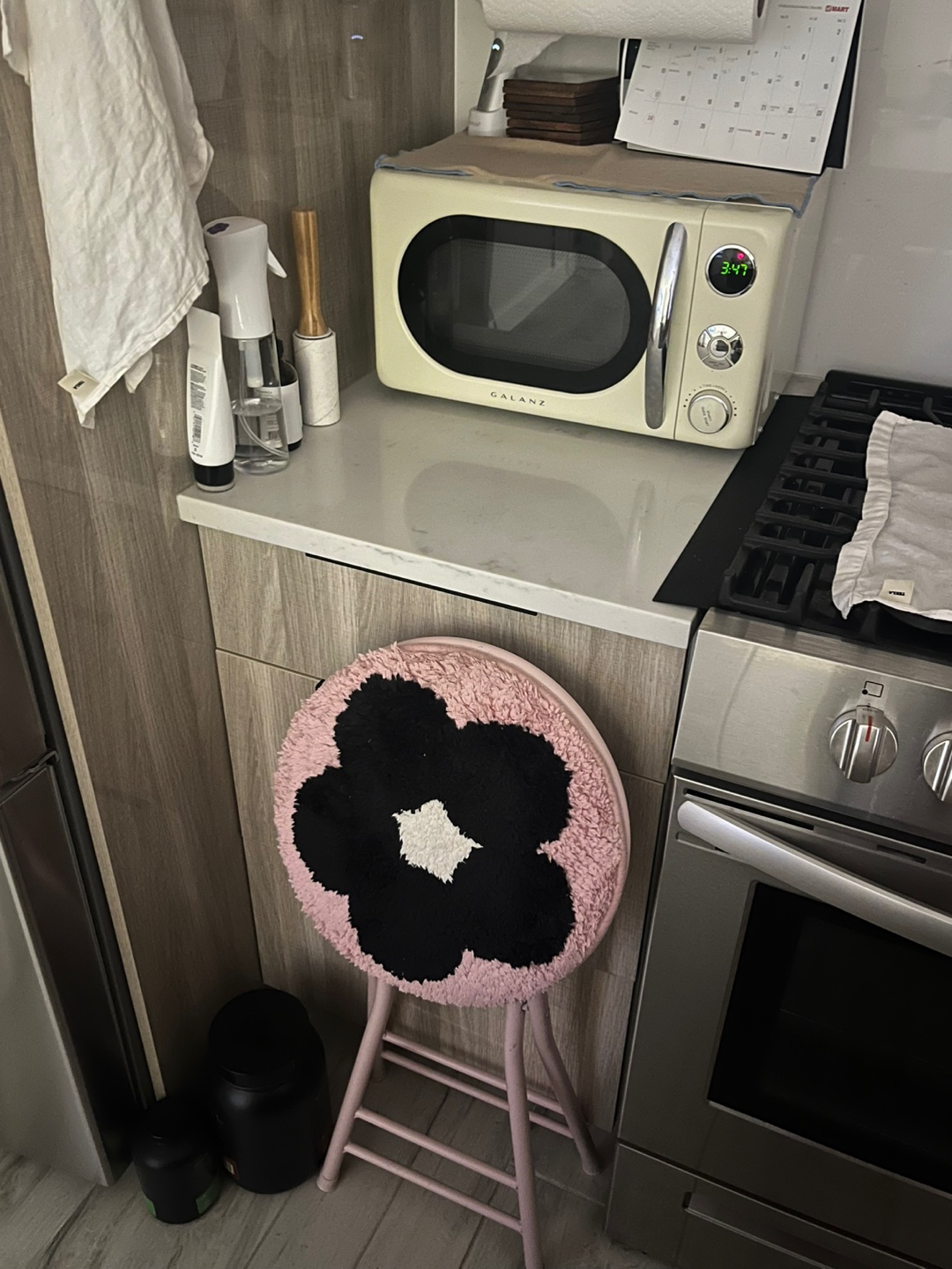 Pink Flower Stool (fordable)