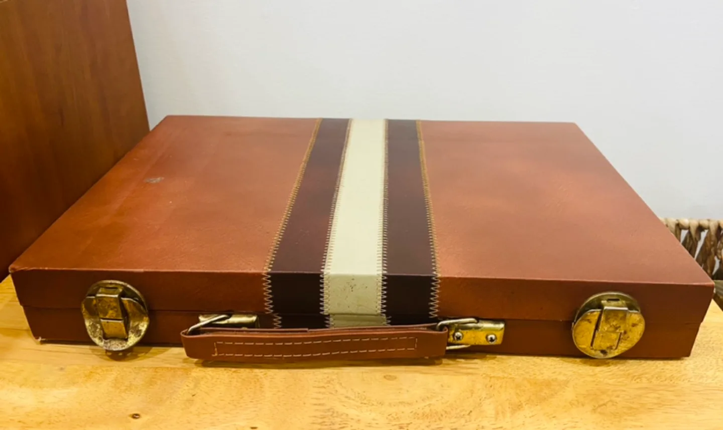 Vintage Backgammon Set image indicator(6)