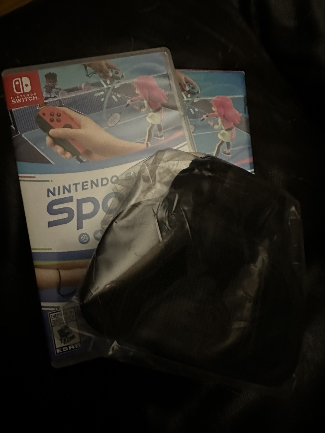 Nintendo Switch Sports Game includes leg strap - photo 3