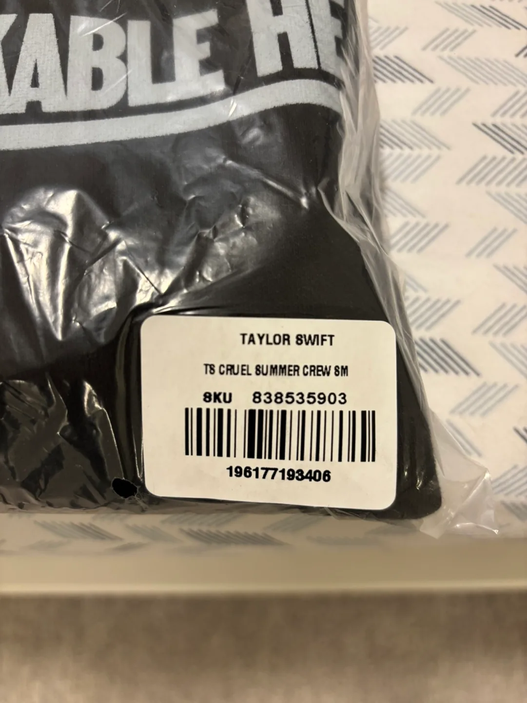 Taylor Swift Cruel Summer Crewneck Sweatshirt Size S image indicator(2)