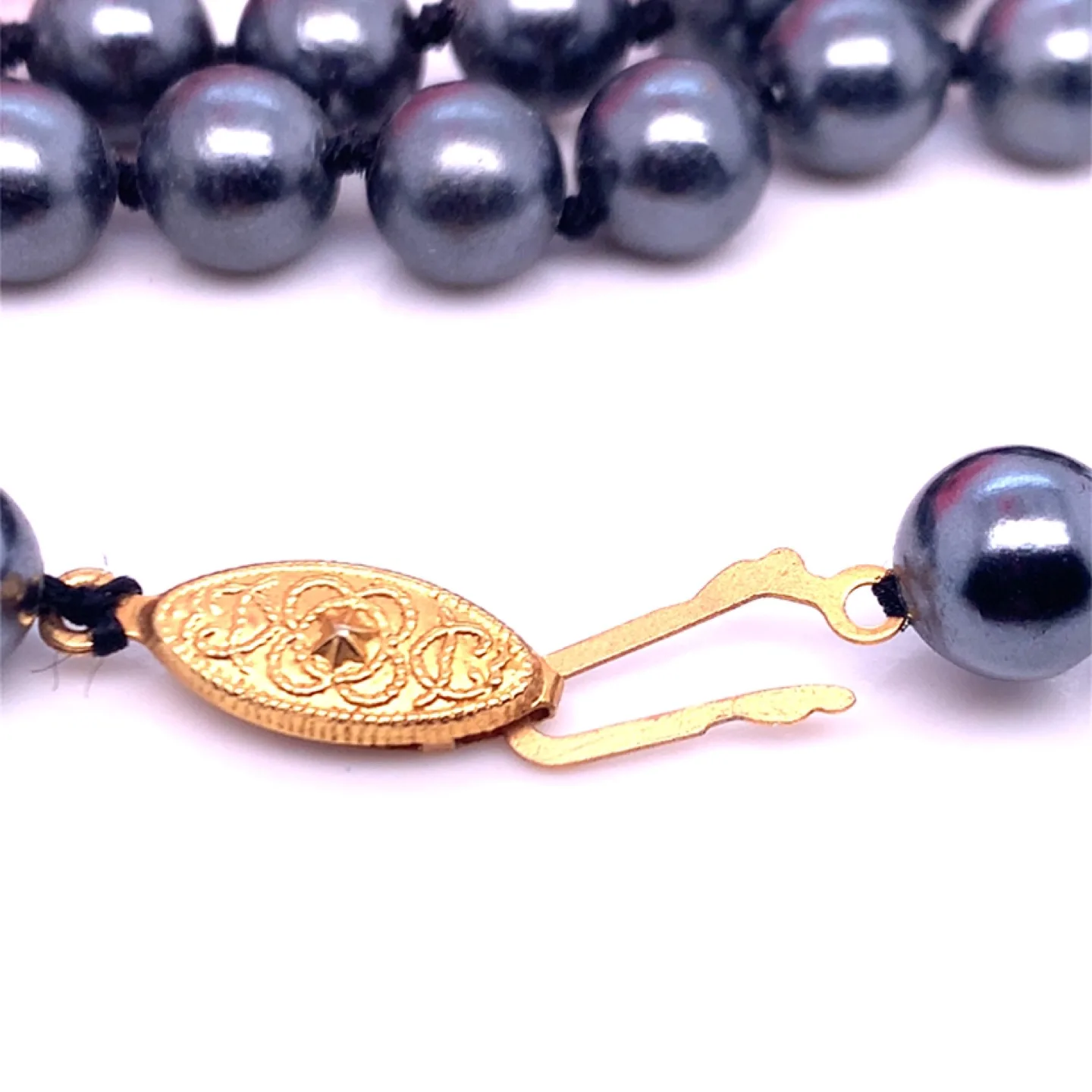 Vintage Peacock Pearl Necklace 18” image indicator(3)