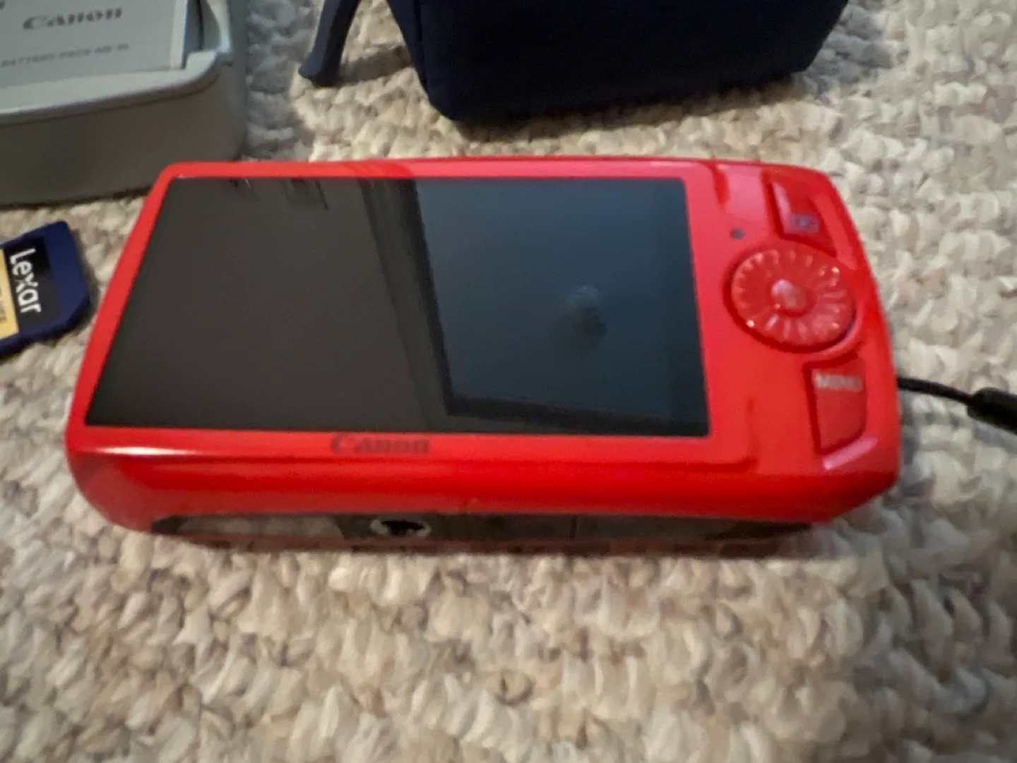 Canon IXY 30S Digital Camera with Accessories image indicator(2)