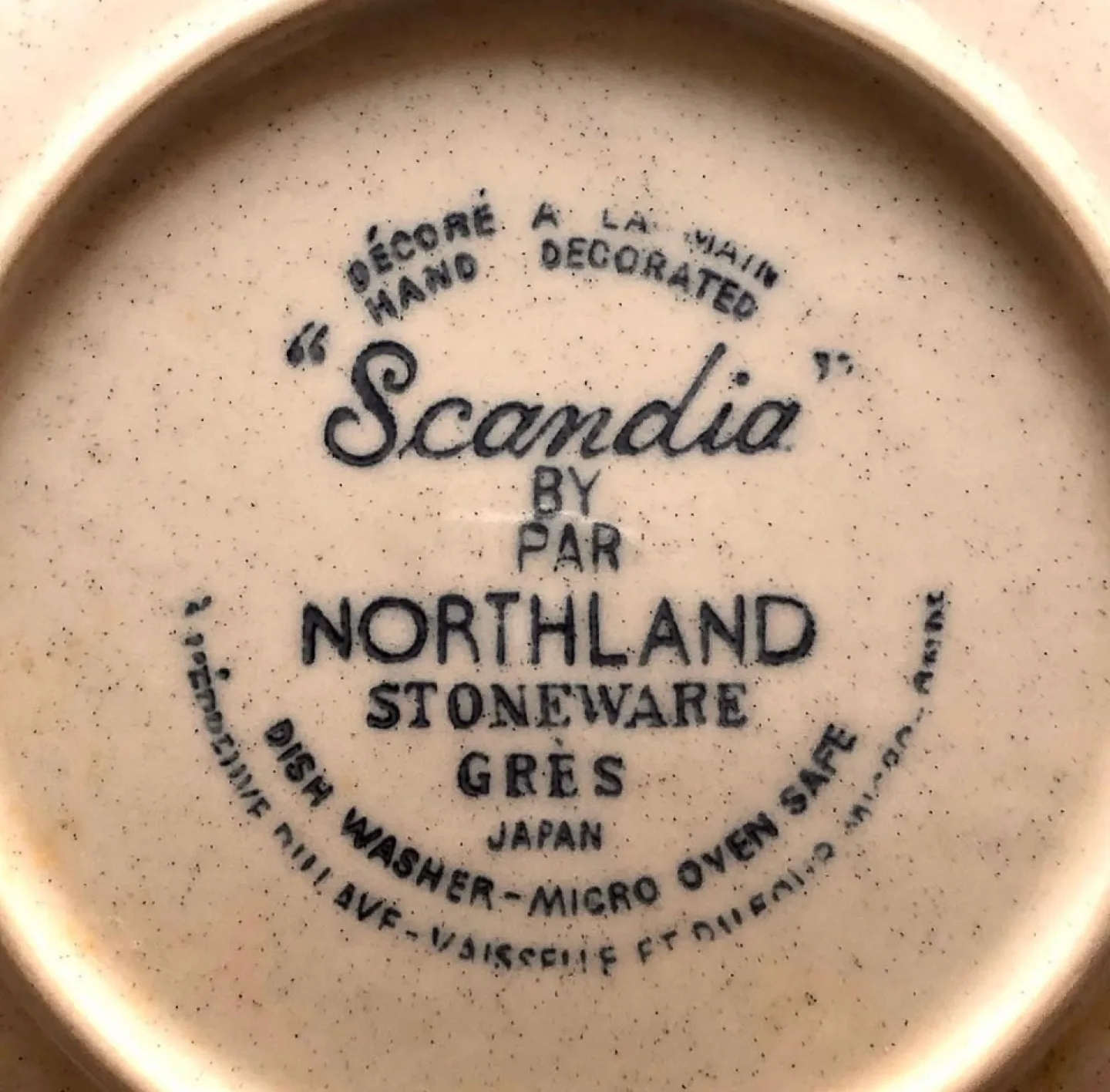 Set of 10 vintage bowls image indicator(2)