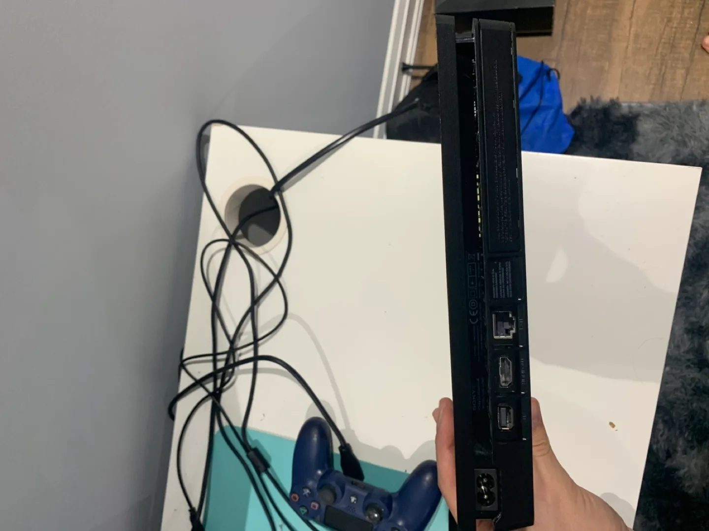 PS4 Slim with 2 Controllers, 2 games and all cables image indicator(6)
