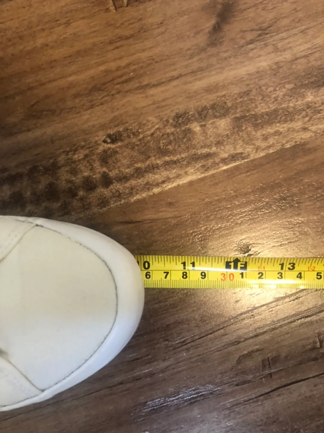 Sz7- Classic White Canvas Sneakers image indicator(4)