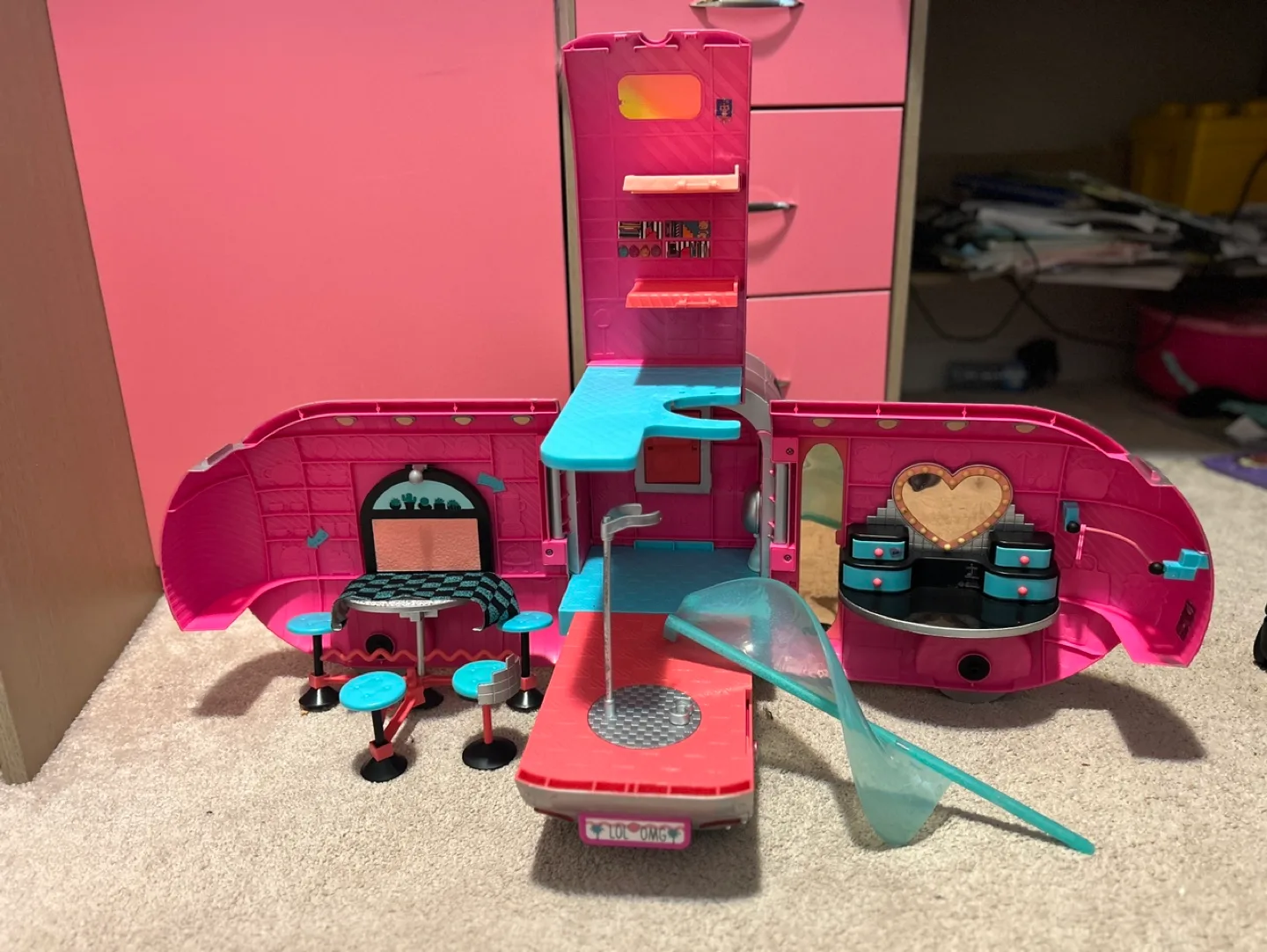 LOL Surprise! Camper Van image indicator(2)