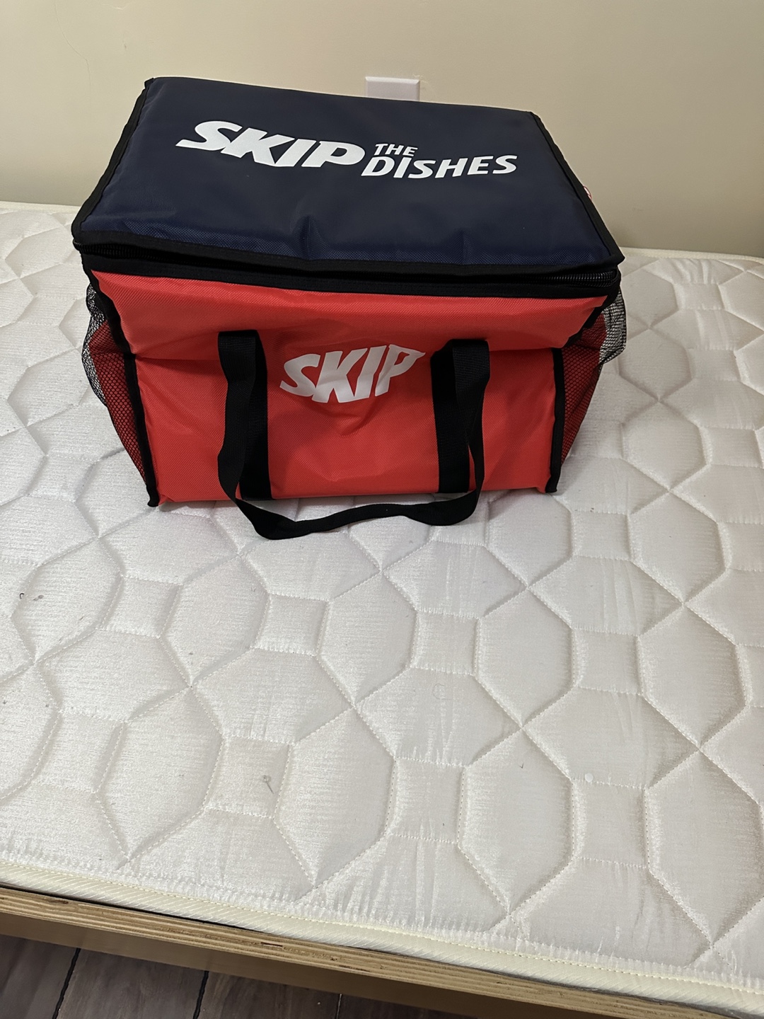SkipTheDishes Insulated Delivery Bag - photo 3