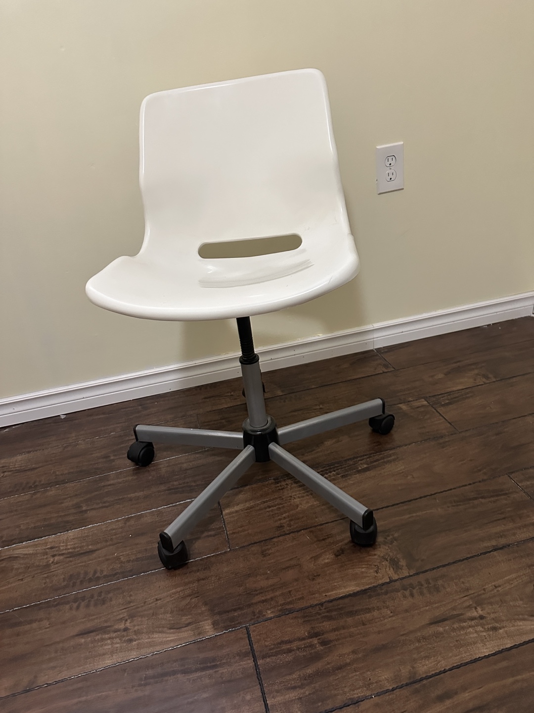 White IKEA Office Chair - photo 3