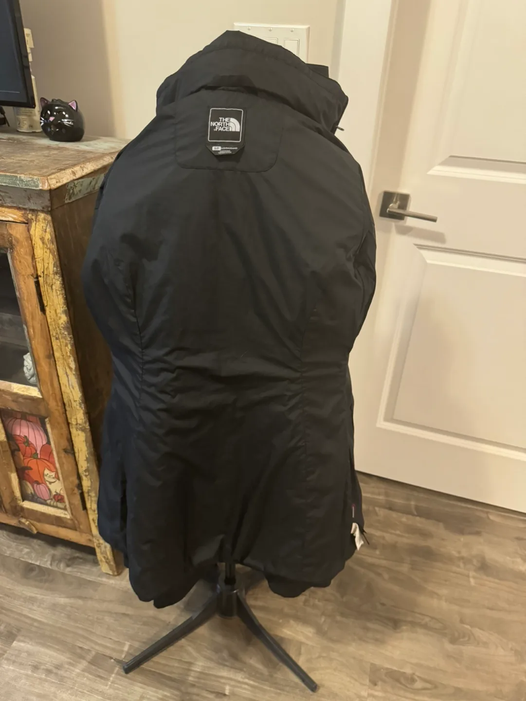 The North Face Women's Insulated Winter Jacket image indicator(9)