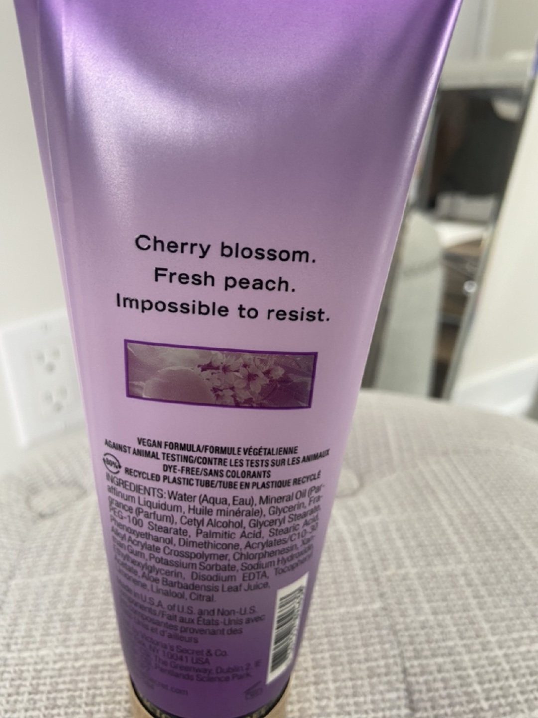 Victoria's Secret Love Spell Fragrance Lotion - photo 2