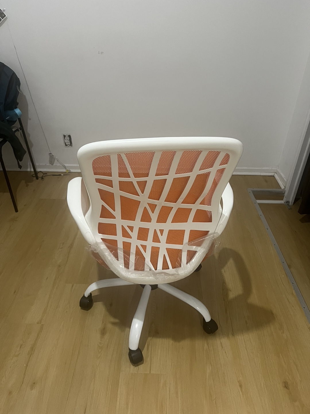 Orange and White Mesh Office Chair - photo 2