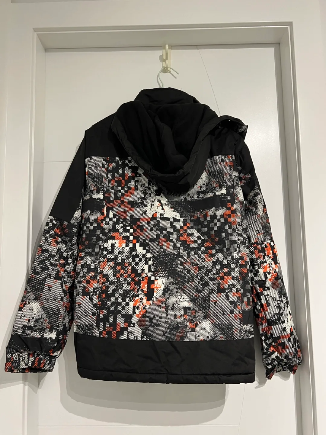 Mountain Warehouse Ski Jacket - Size L image indicator(2)