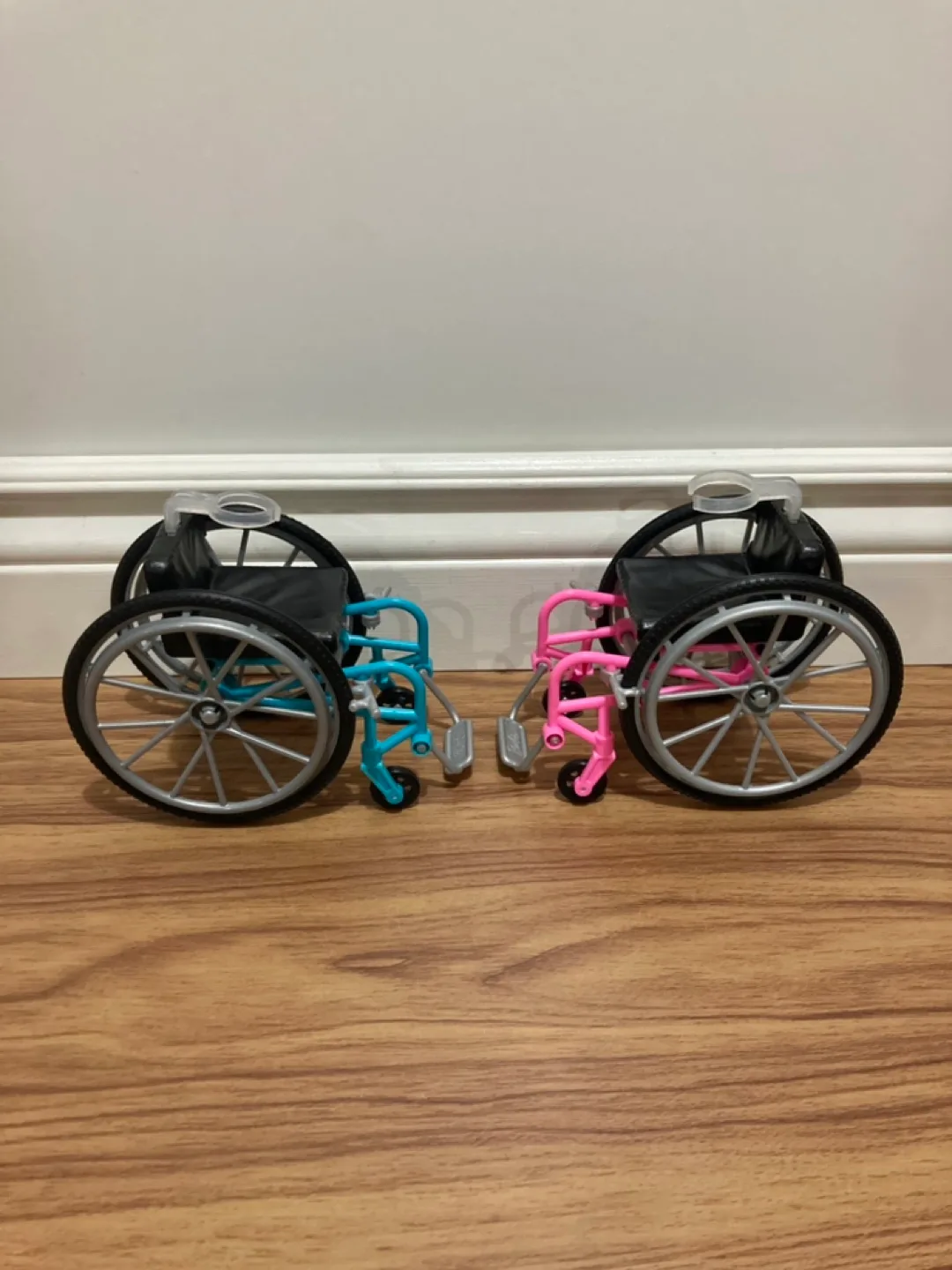 Barbie & Ken dolls wheelchairs image indicator(3)