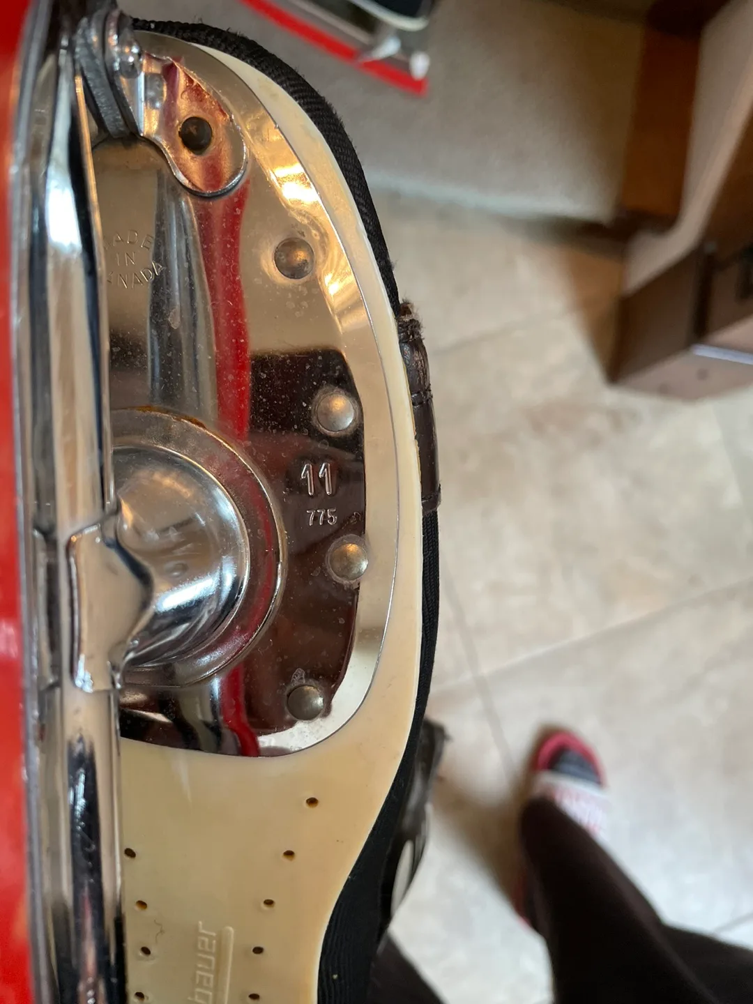 Vintage Hockey Equipment Set image indicator(7)