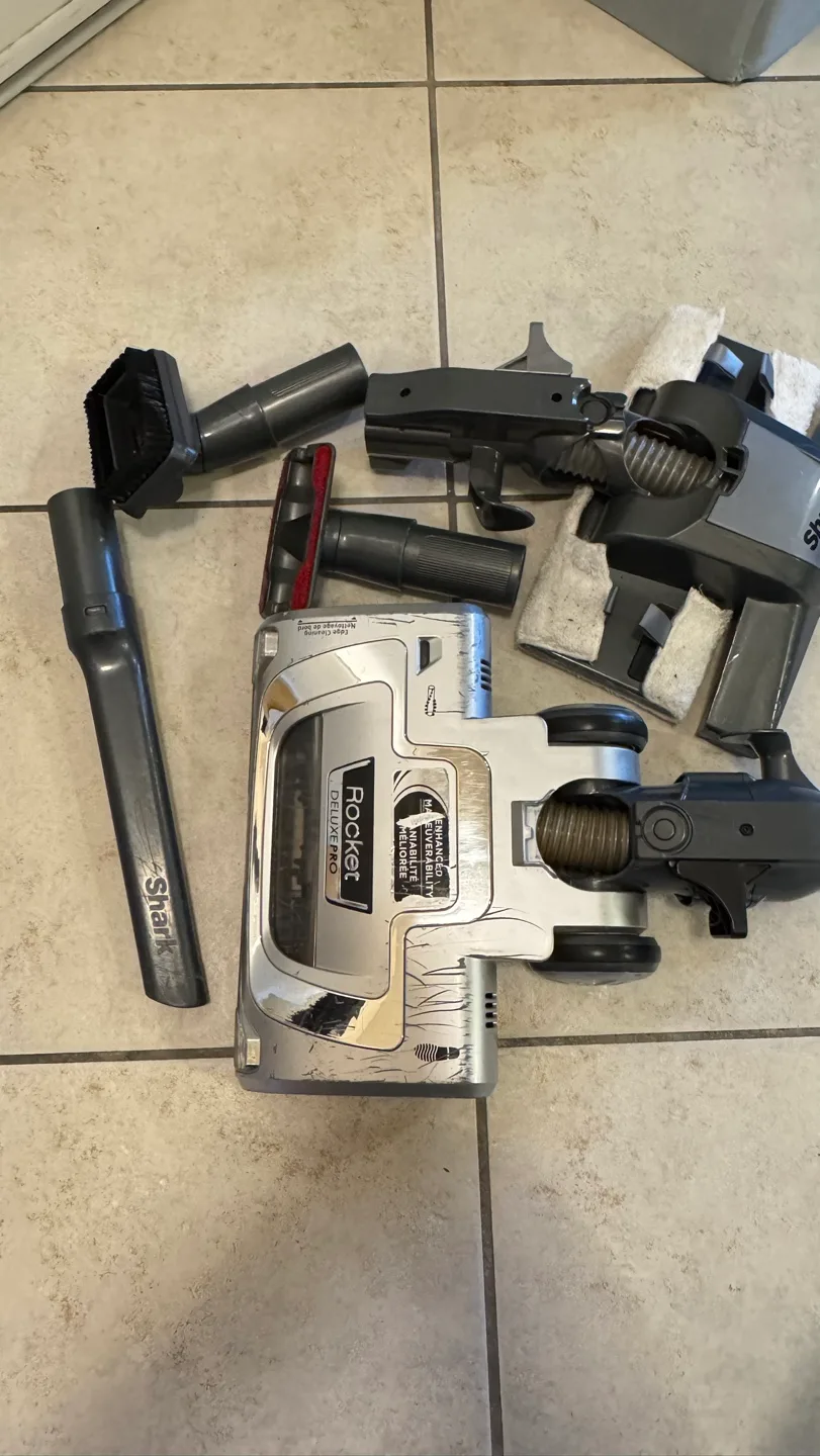 Shark Rocket Deluxe Pro Vacuum image indicator(2)