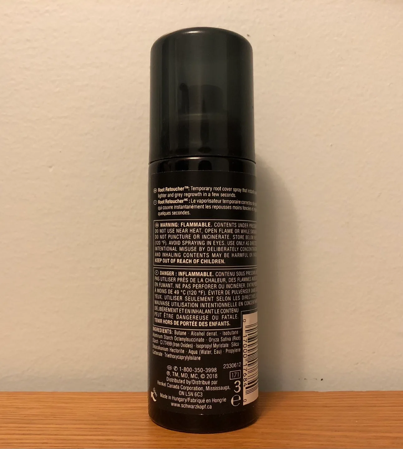 Schwarzkopf Root Retoucher spray w/free Clairol root touch image indicator(2)
