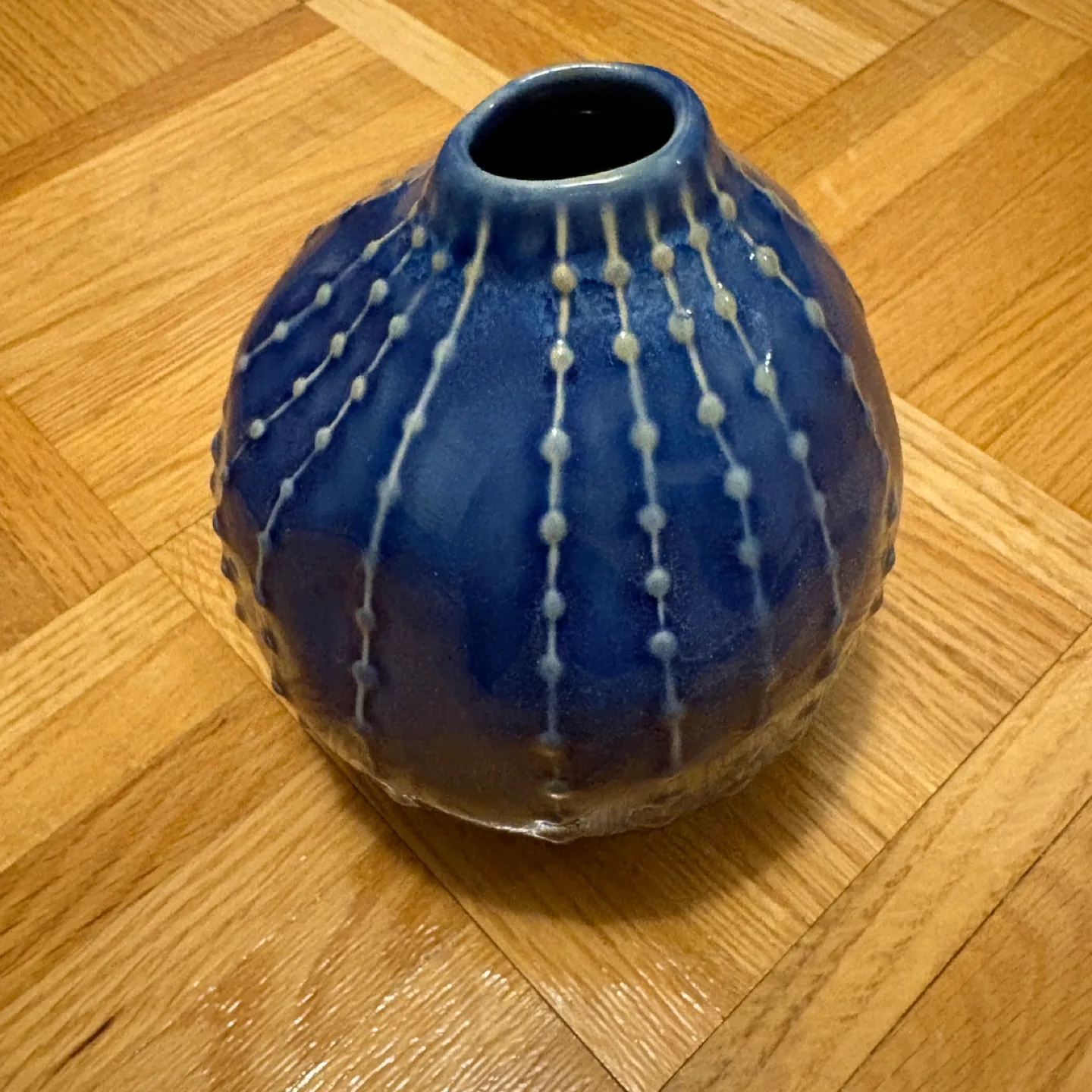 Indigo - Blue Organic Patterned Round Vase - New image indicator(4)