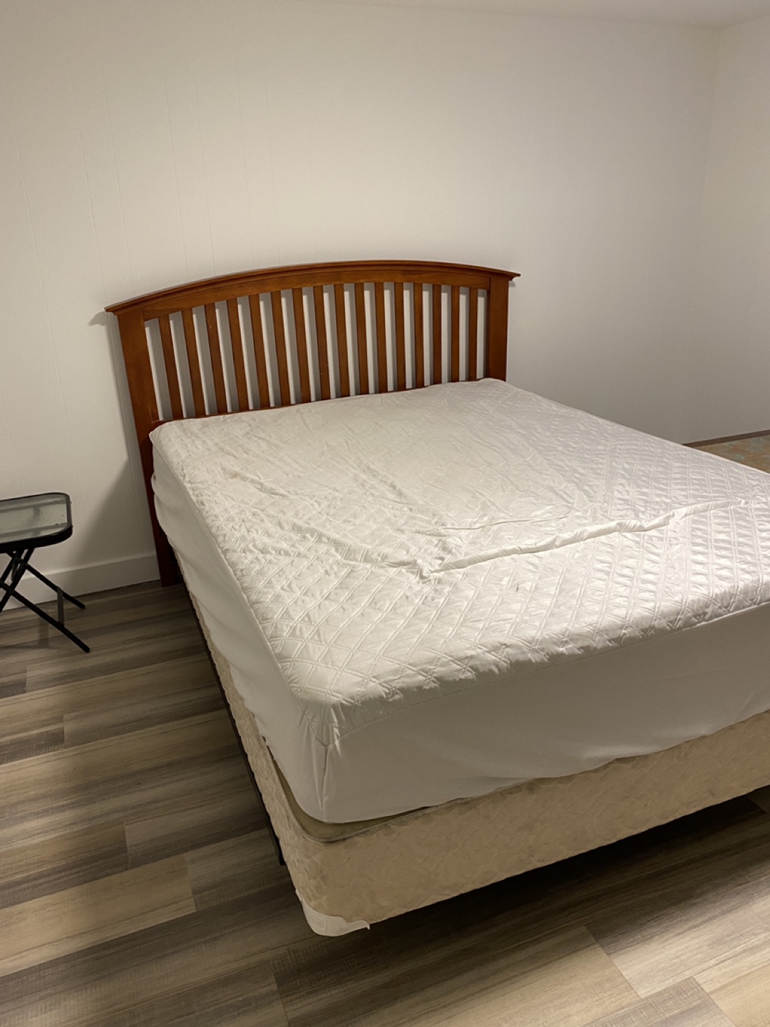 Queen Size Bed Frame with Mattress - photo 2