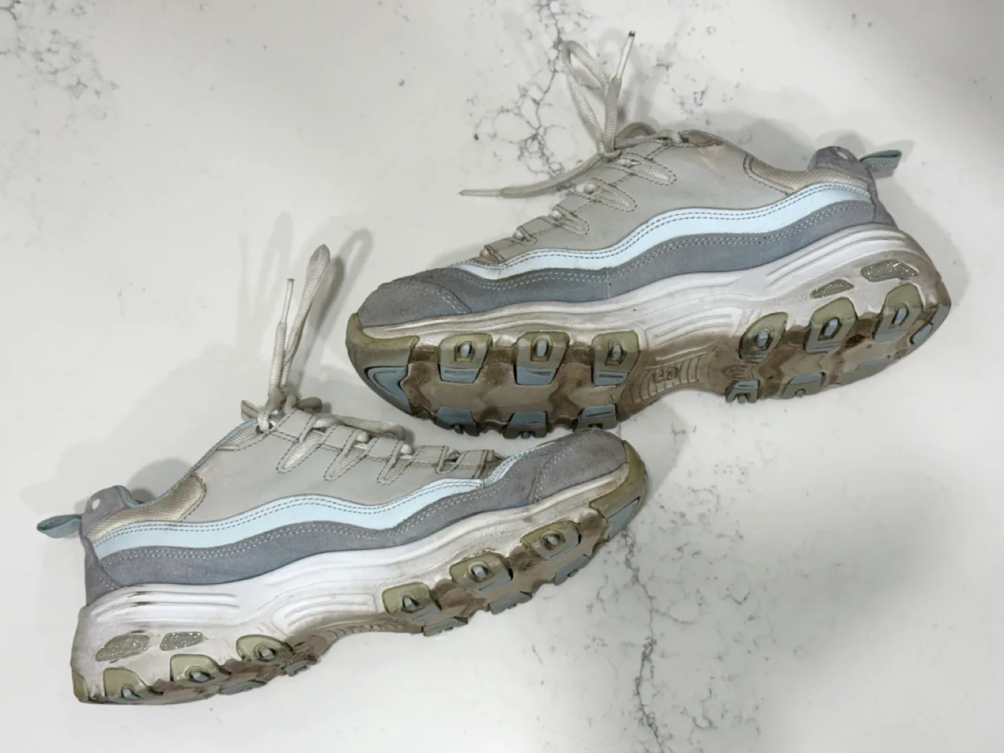 EUC Sketchers D’Lites sneakers WMNS 7.5 image indicator(4)