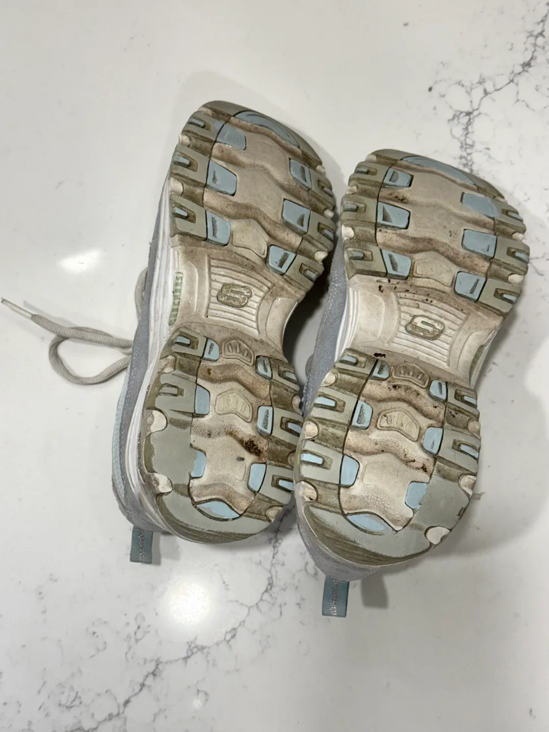 EUC Sketchers D’Lites sneakers WMNS 7.5 image indicator(5)