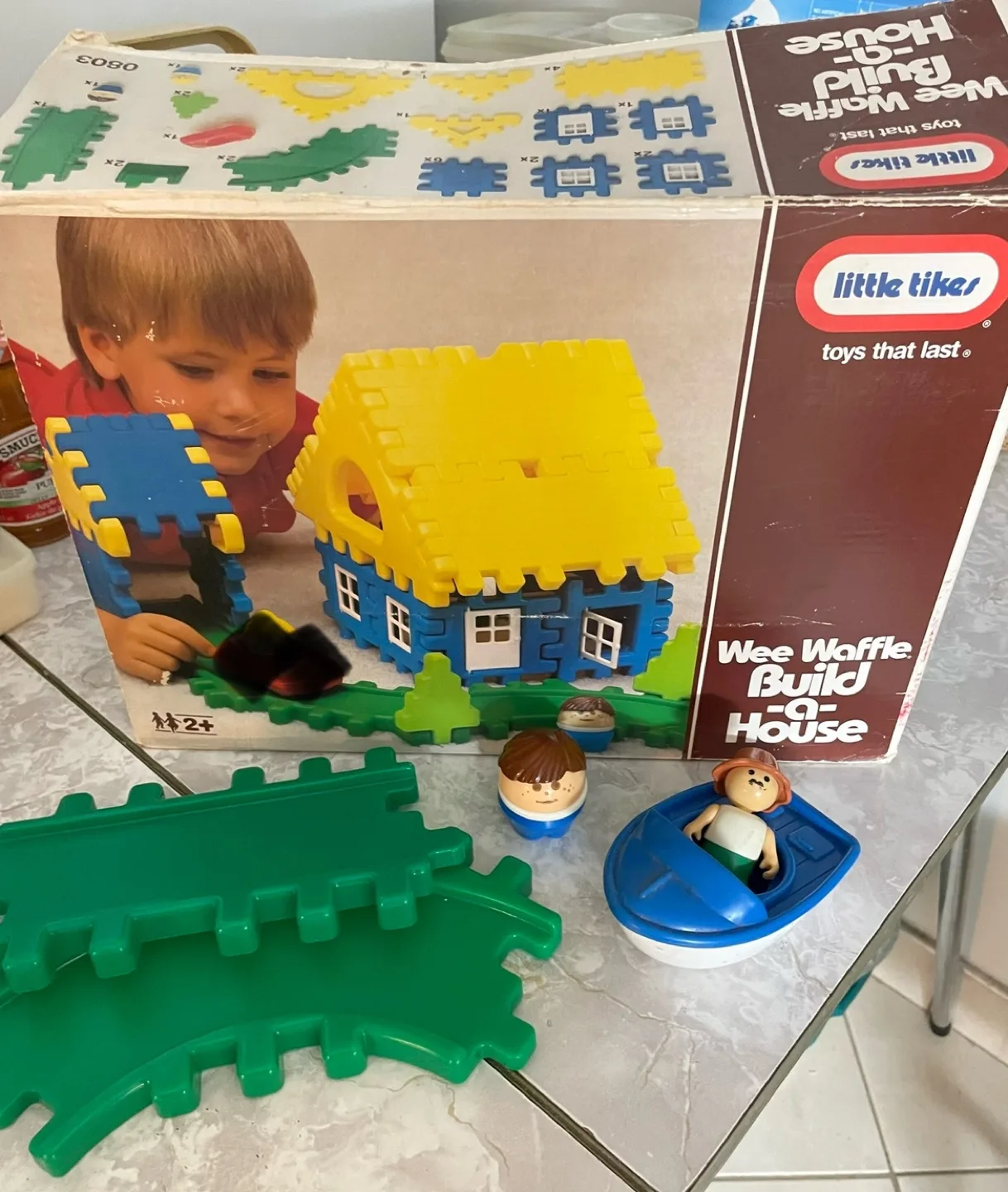 Vintage Wee Waffle Build-a-House set image indicator(2)