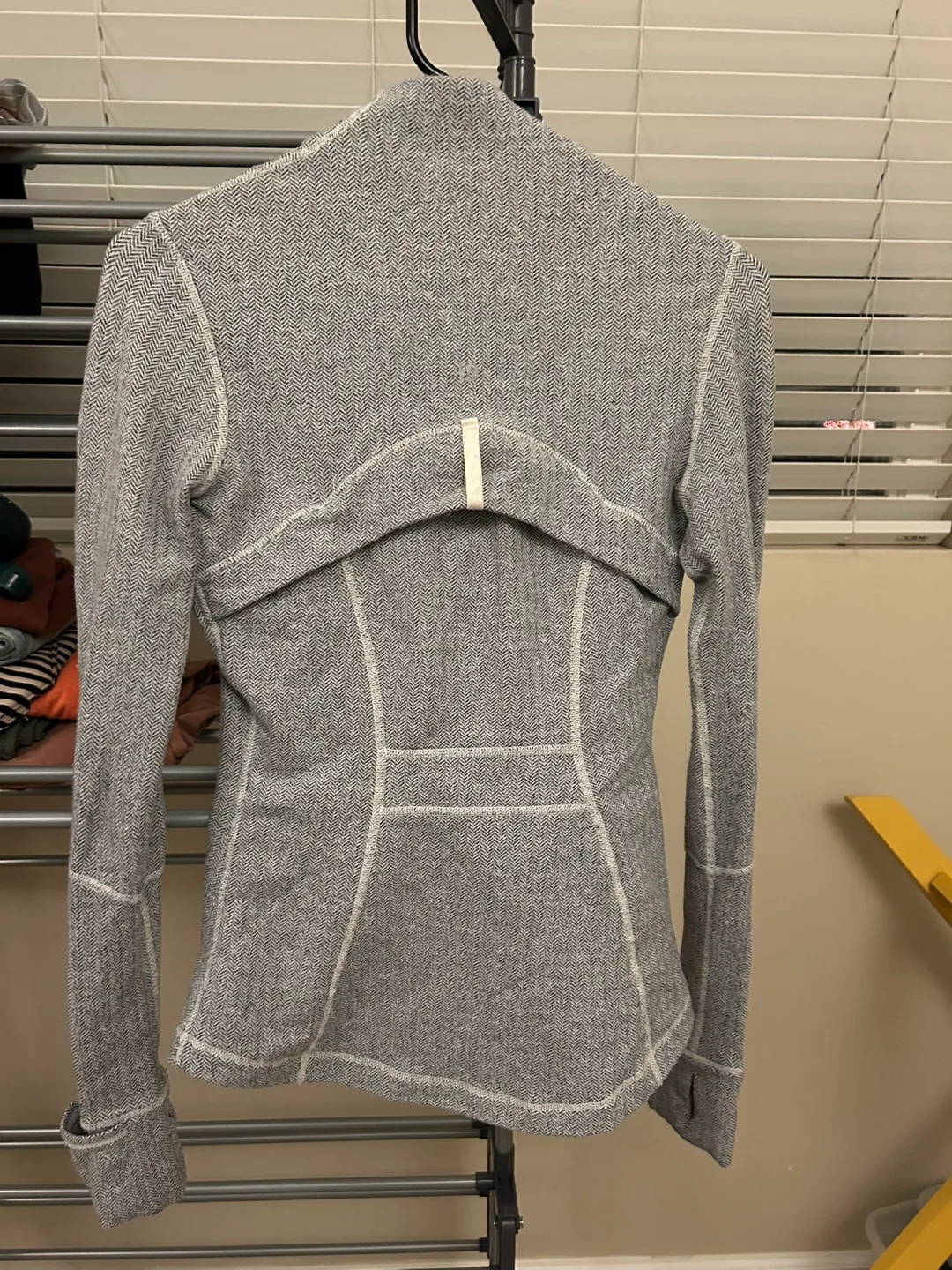 Lululemon Zip Up jacket image indicator(2)