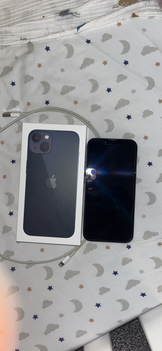 iPhone 13 128 GB in amazing condition